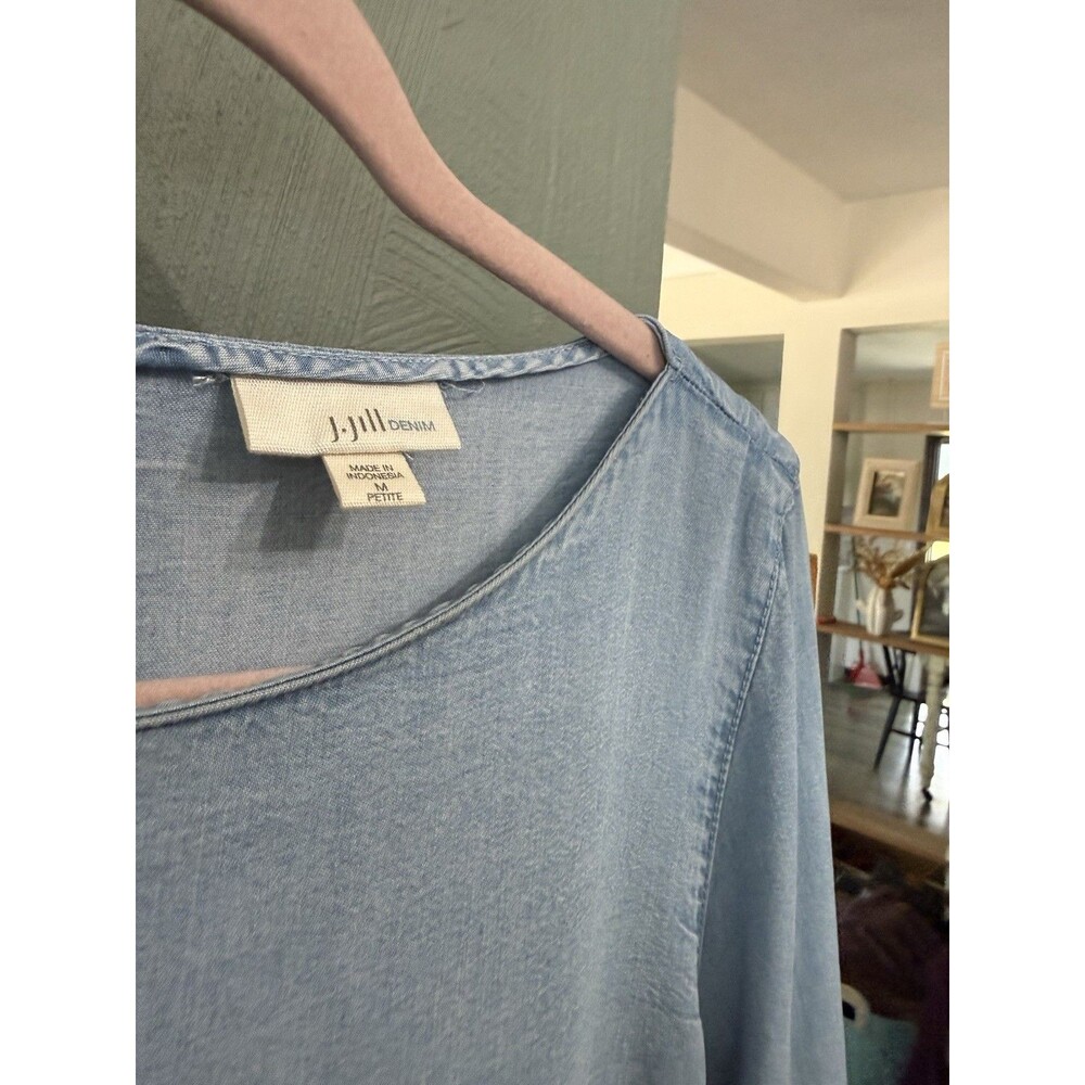 J. Jill Denim Women Light Blue Lyocell Chambray Short Bell Sleeve Blouse Size PM - Picture 3 of 5